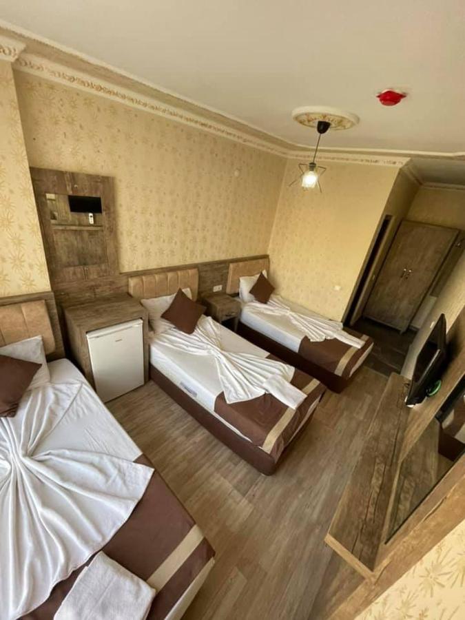 Oezguer Hotel Antalya Exteriör bild
