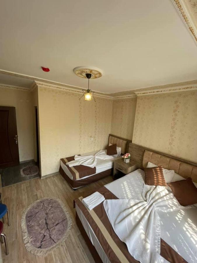 Oezguer Hotel Antalya Exteriör bild